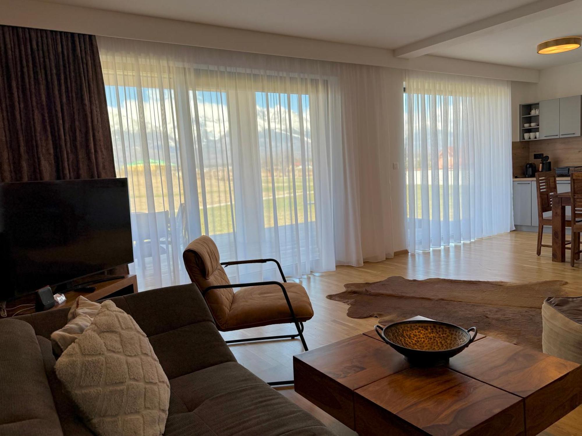 Vysoke Tatry - Isc Resort House For 13 People With 6 Extra Bed 포프라트 외부 사진