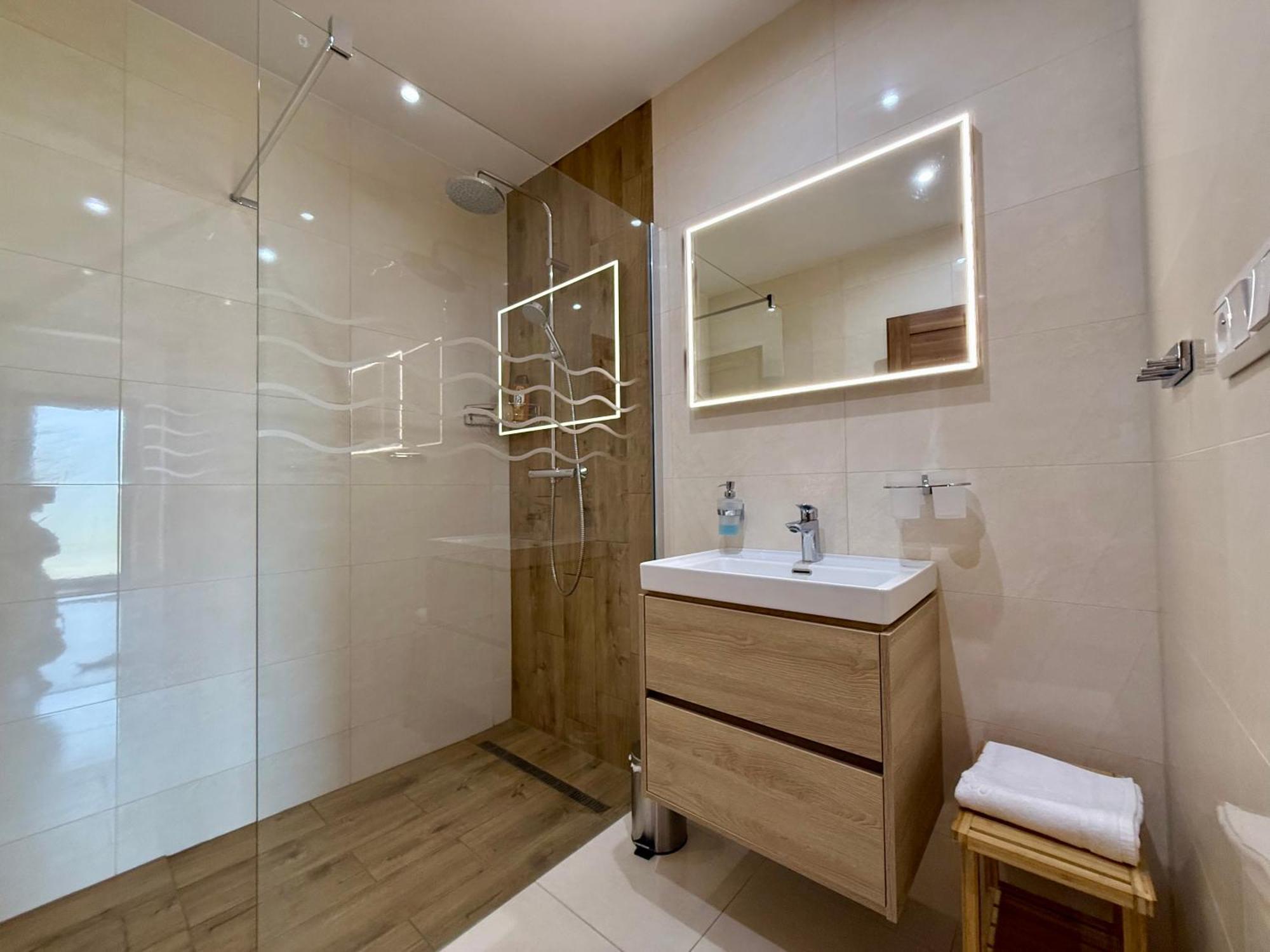Vysoke Tatry - Isc Resort House For 13 People With 6 Extra Bed 포프라트 외부 사진