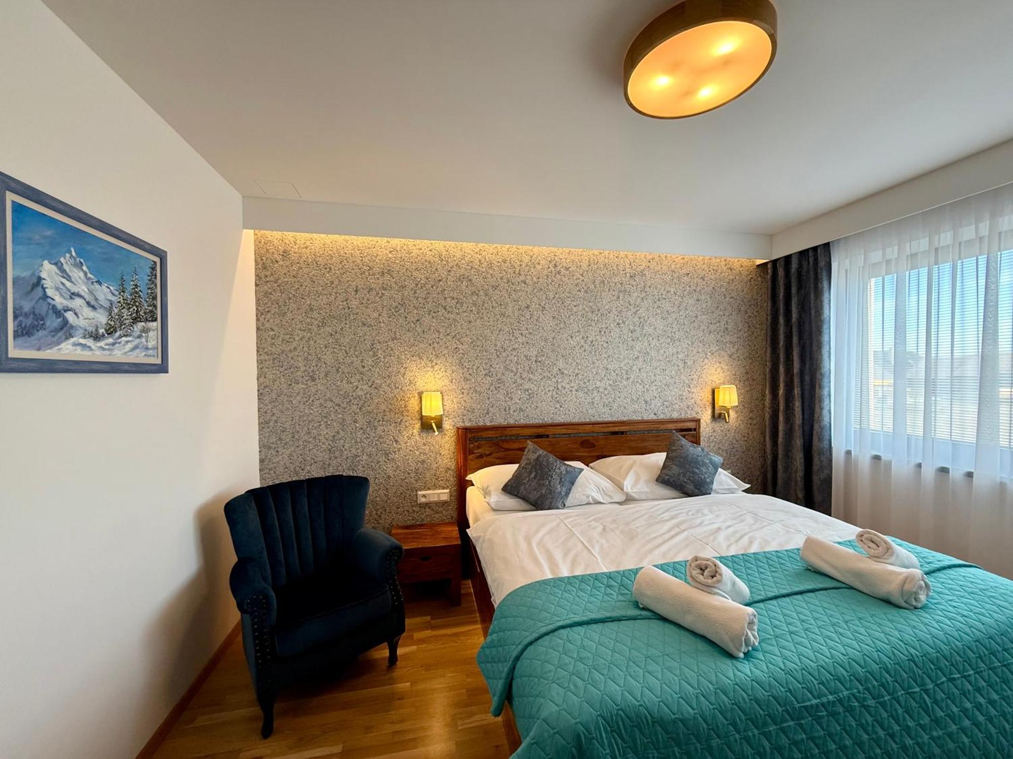 Vysoke Tatry - Isc Resort House For 13 People With 6 Extra Bed 포프라트 외부 사진